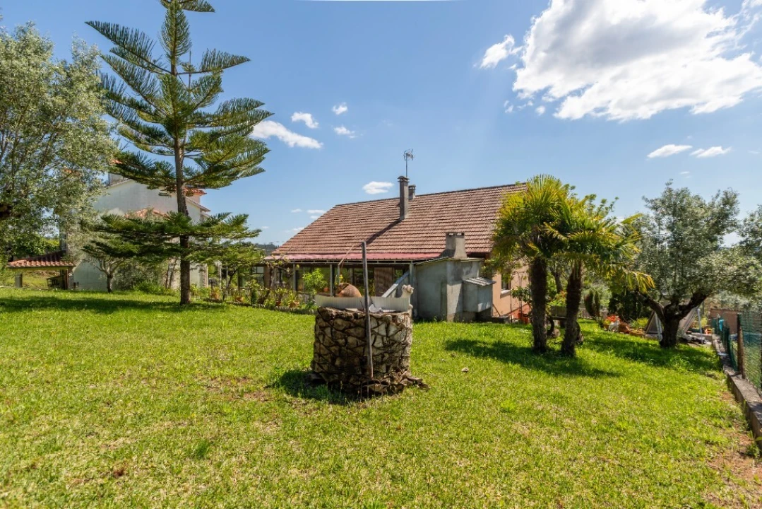 Moradia T4 para Venda em Além da Ribeira e Pedreira Foto 4