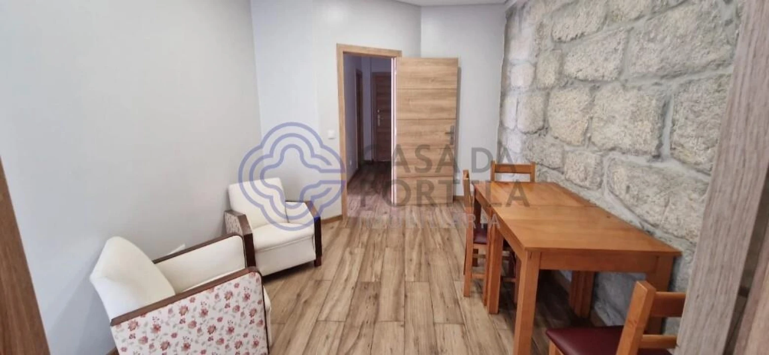 Moradia T5 para Venda em Paranhos Foto 13