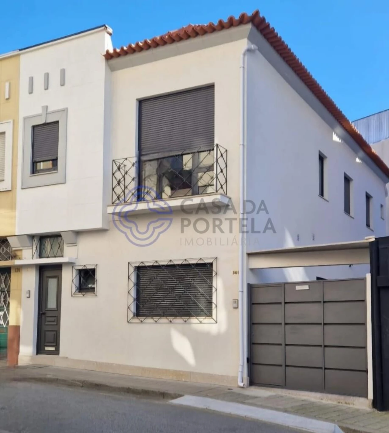 Moradia T5 para Venda em Paranhos Foto 1