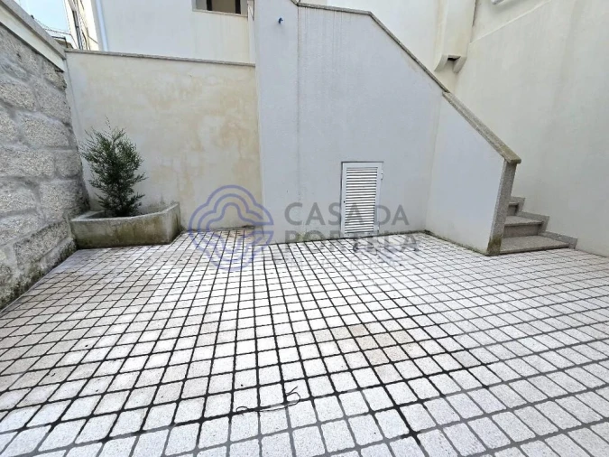 Moradia T5 para Venda em Paranhos Foto 6