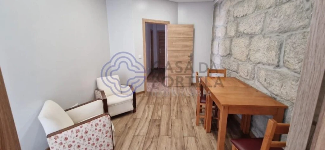 Moradia T5 para Venda em Paranhos Foto 13