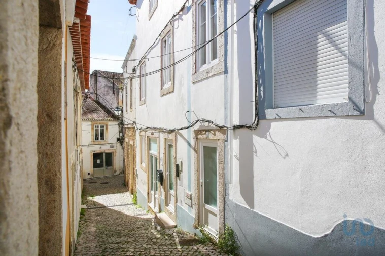 Prédio para Venda em Santa Maria, São Pedro e Matacães Foto 2