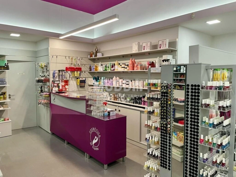 Loja para Venda em Espinho Foto 1