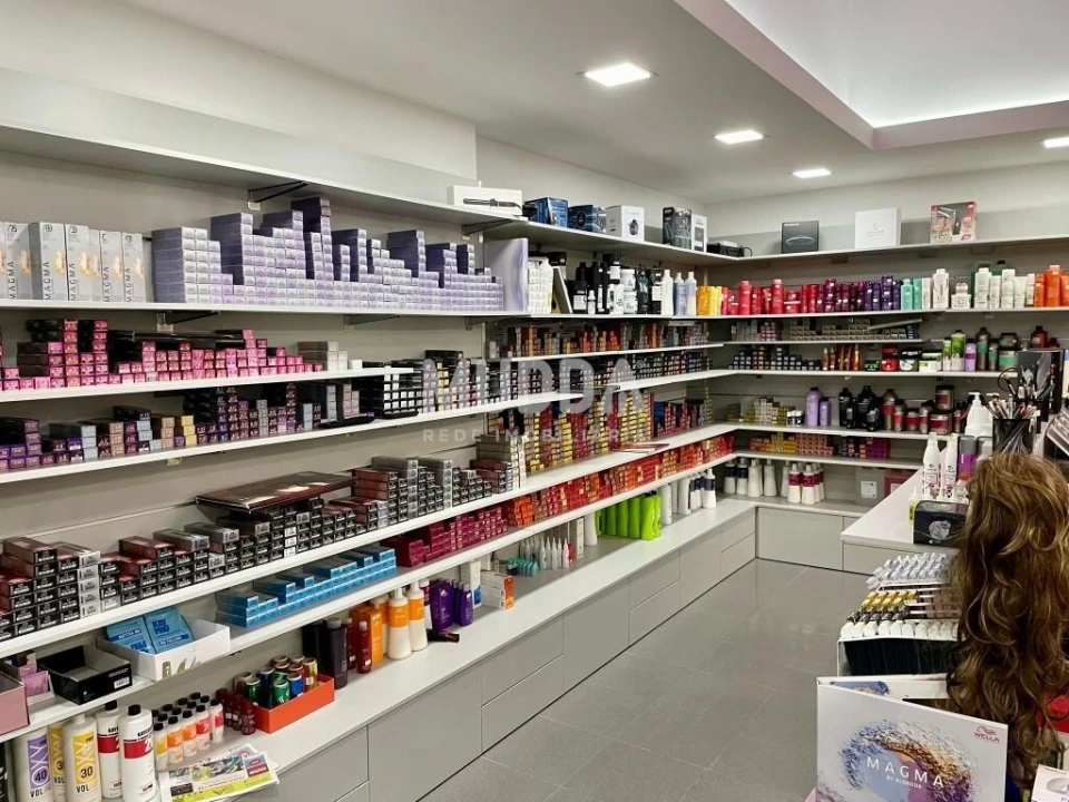 Loja para Venda em Espinho Foto 3