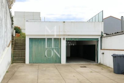 Moradia T4 para Venda em Castêlo da Maia