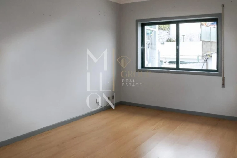 Moradia T4 para Venda em Castêlo da Maia Foto 12