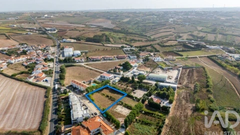 Terreno para Venda em Lourinhã e Atalaia