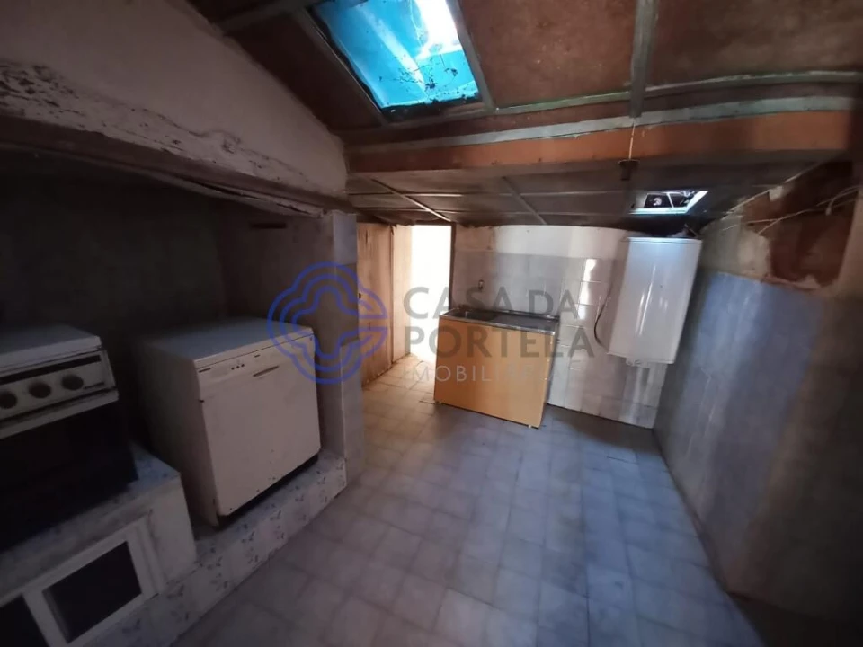 Moradia T2 para Venda em Casais e Alviobeira Foto 6