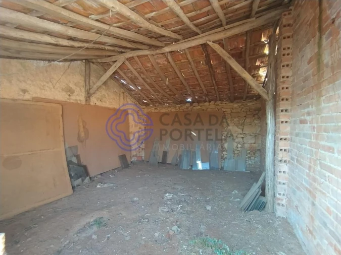 Moradia T2 para Venda em Casais e Alviobeira Foto 12