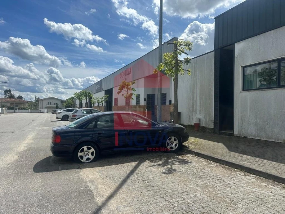 Armazém para Venda em Oleiros Foto 3