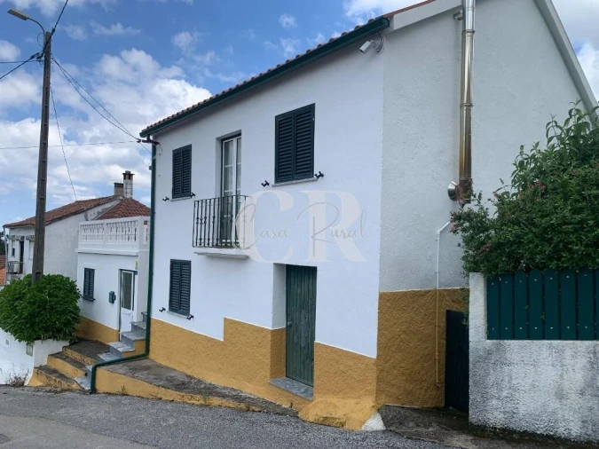 Moradia T2 para Venda em Gois Foto 2