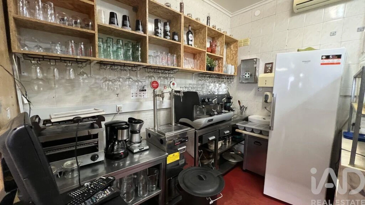 Negócio para Venda em Santa Maria Maior Foto 15