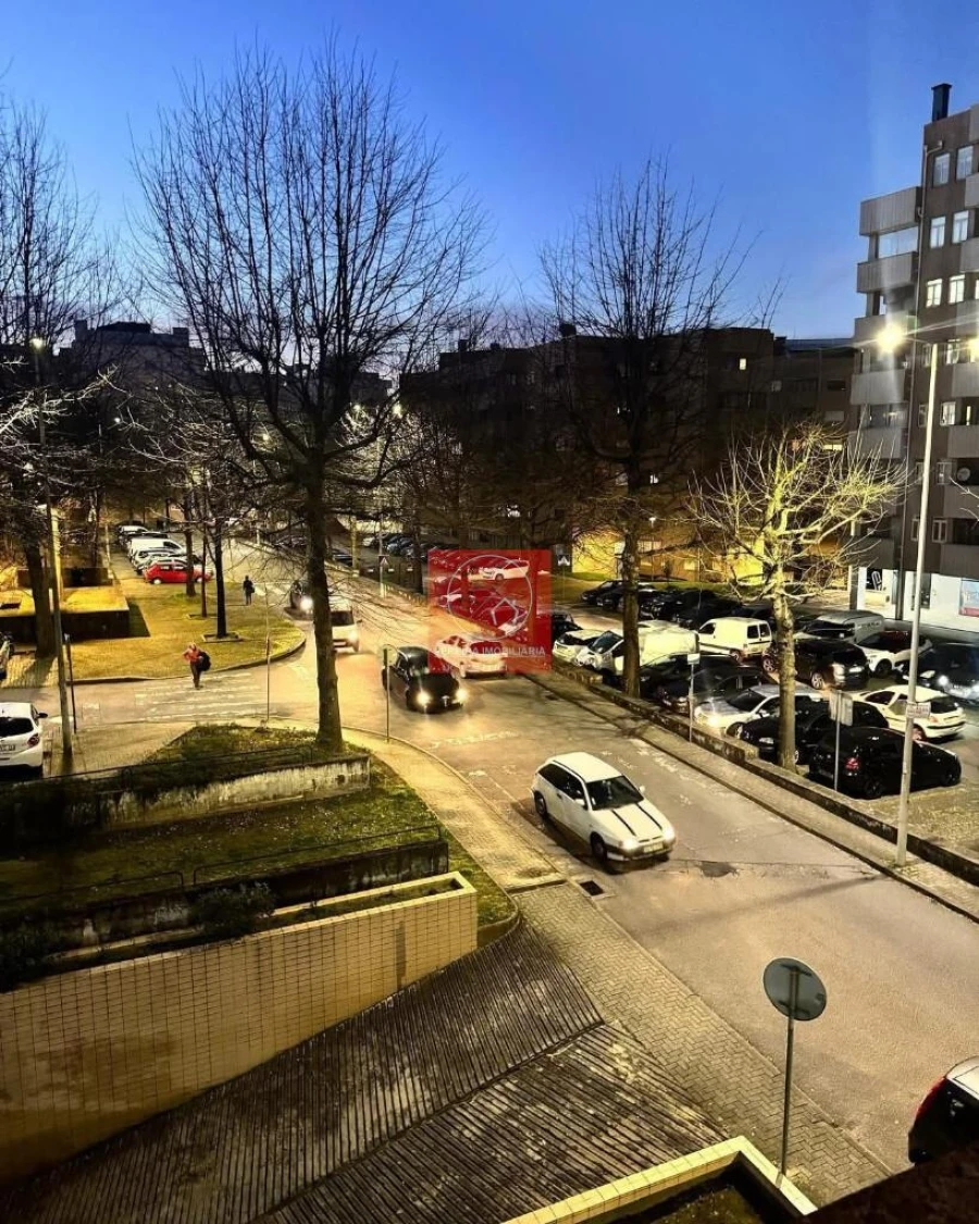 Apartamento T3 para Venda em Arcozelo Foto 2