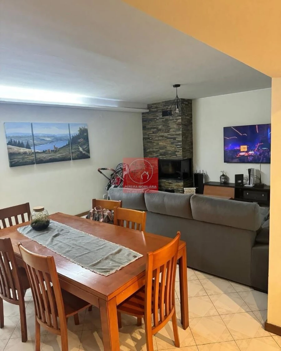 Apartamento T3 para Venda em Arcozelo Foto 1