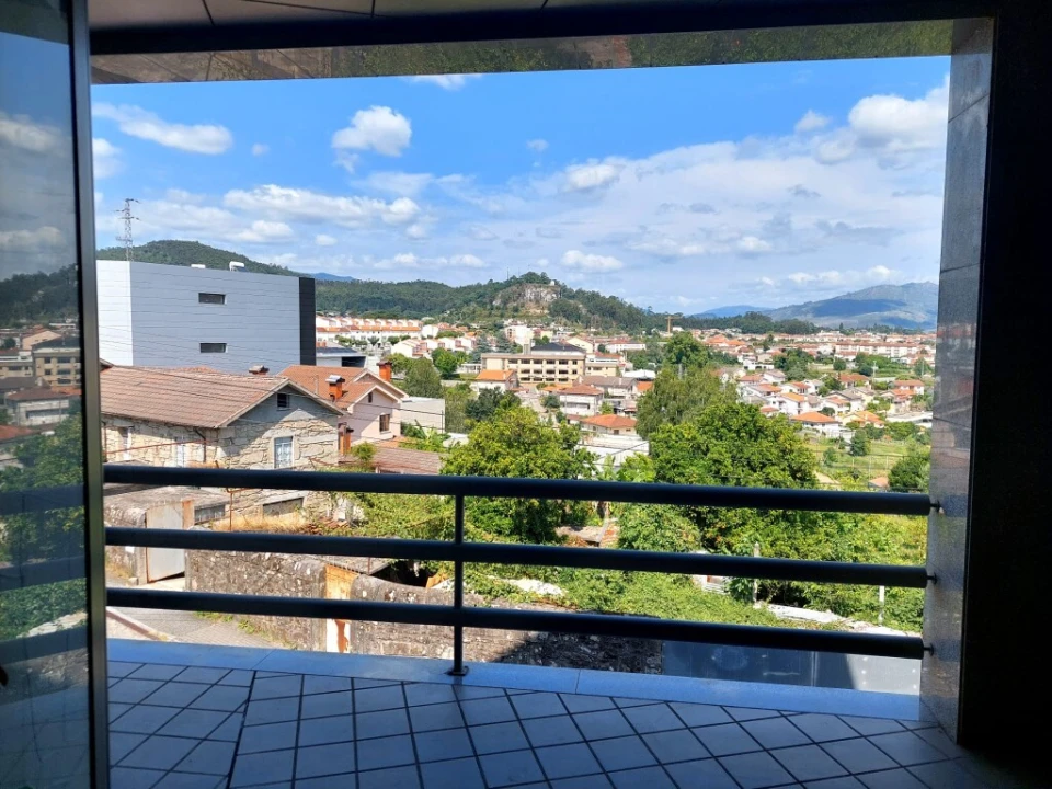 Loja para Venda em Ferreiros, Prozelo e Besteiros Foto 5