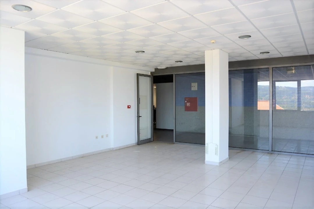 Loja para Venda em Ferreiros, Prozelo e Besteiros Foto 2