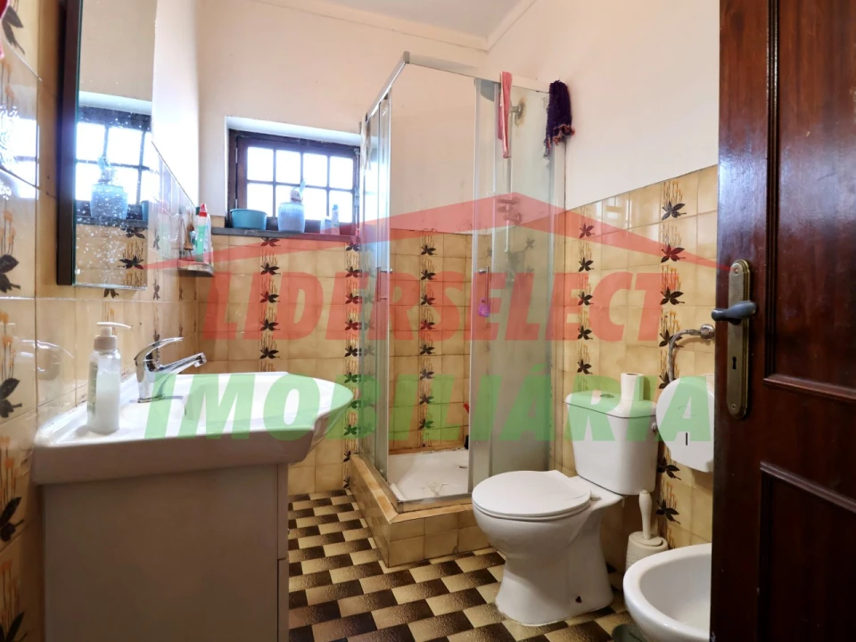 Moradia T6 para Venda em Silveira Foto 12