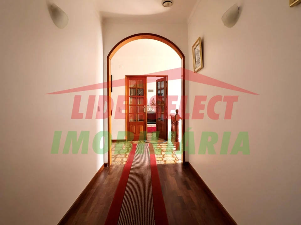 Moradia T6 para Venda em Silveira Foto 20