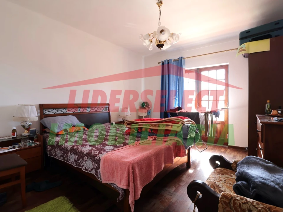 Moradia T6 para Venda em Silveira Foto 26