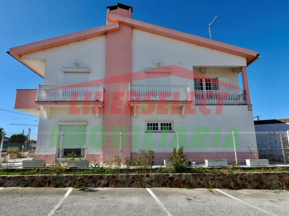 Moradia T6 para Venda em Silveira Foto 34