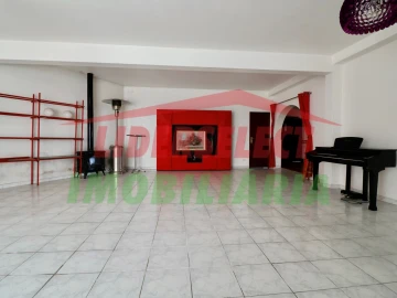 Moradia T6 para Venda em Silveira
