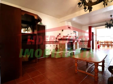 Moradia T6 para Venda em Silveira