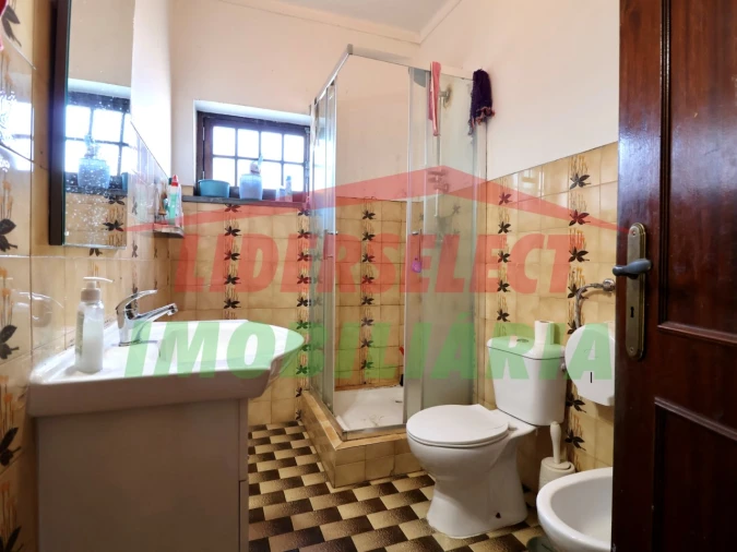 Moradia T6 para Venda em Silveira Foto 12