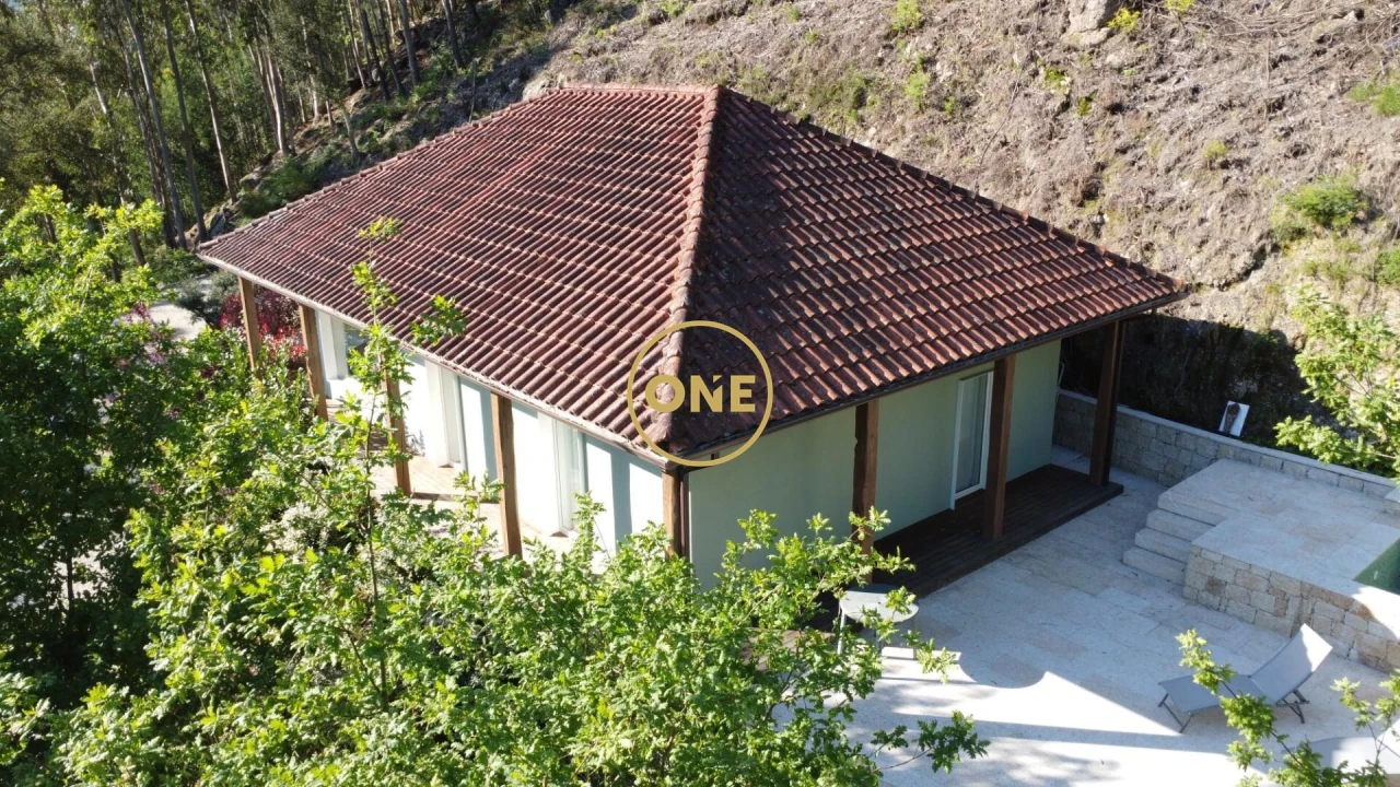 Moradia T2 para Venda em Ventosa e Cova Foto 1