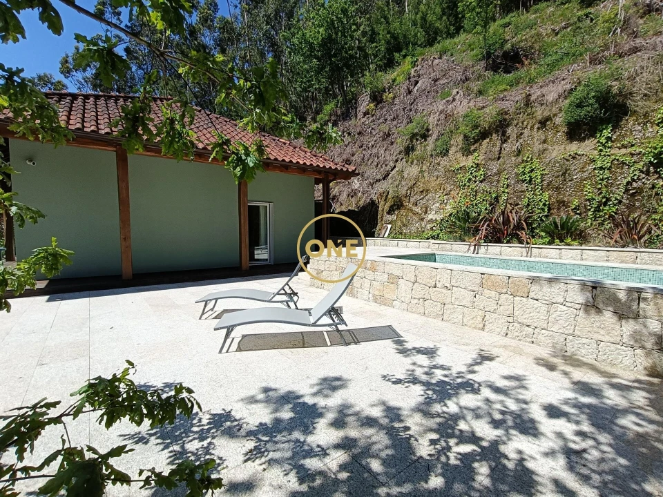 Moradia T2 para Venda em Ventosa e Cova Foto 8