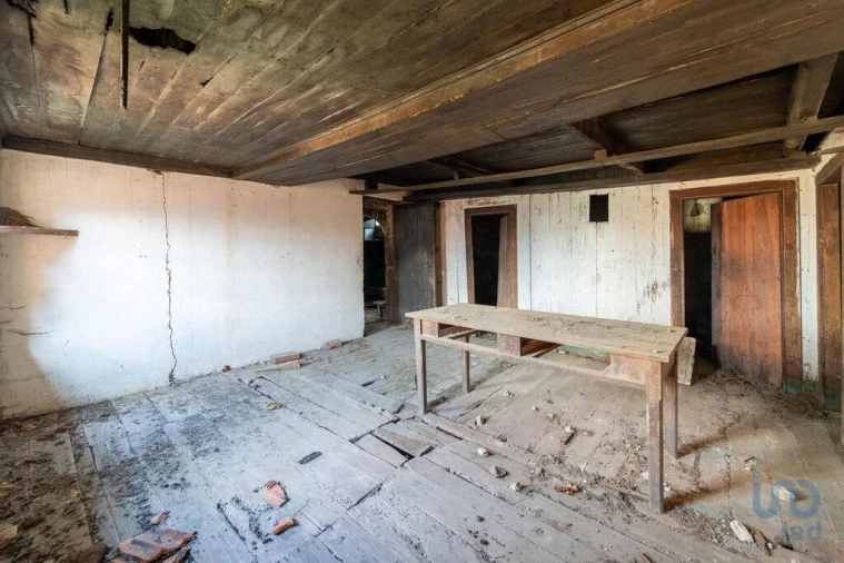 Moradia para Venda em Santa Cruz da Trapa e São Cristóvão de Lafões Foto 14