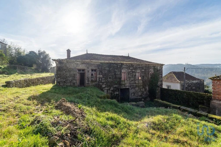 Moradia para Venda em Santa Cruz da Trapa e São Cristóvão de Lafões Foto 4