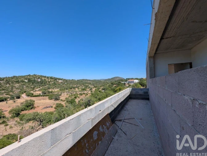 Moradia T3 para Venda em Loule (São Sebastião) Foto 24
