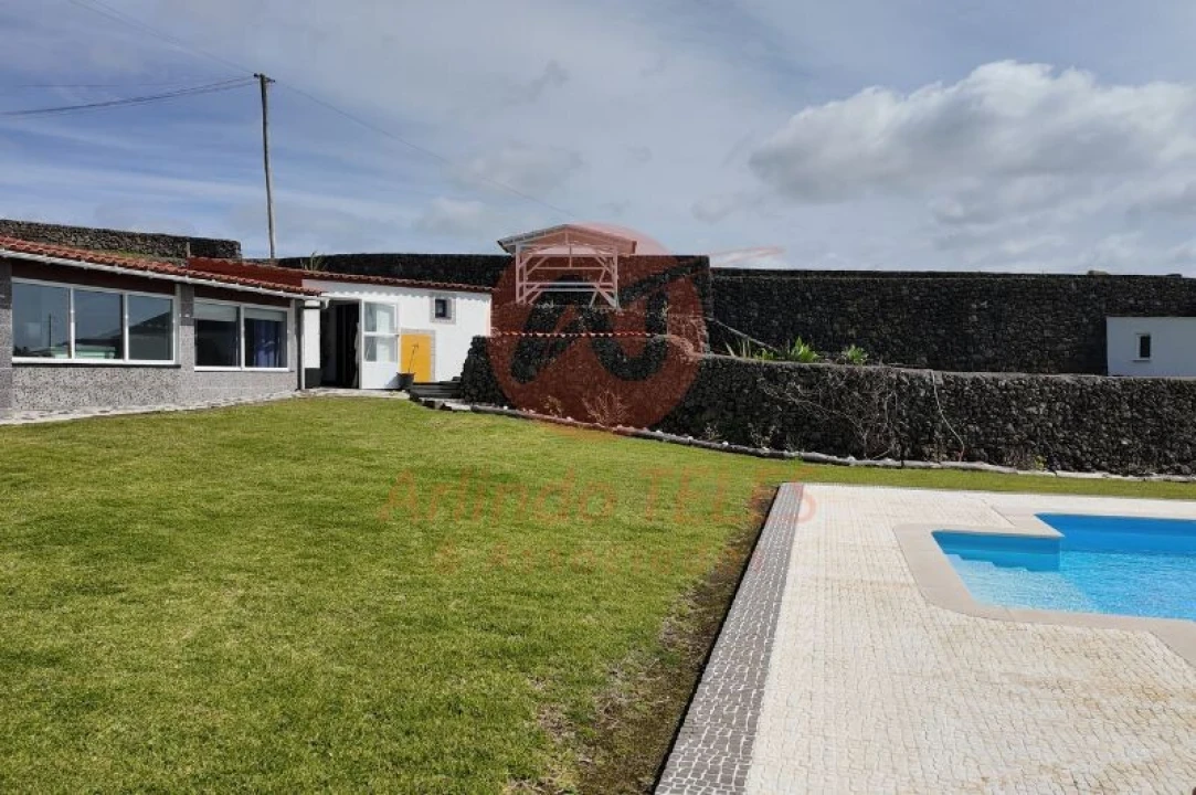 Moradia T5 para Venda em São Bartolomeu de Regatos Foto 79