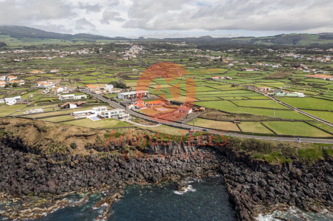 Moradia T5 para Venda em São Bartolomeu de Regatos Foto 6