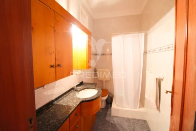 Apartamento T4 para Venda em Conceição e Estoi