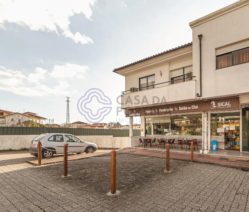 Negócio para Venda em Vila de Cucujães Foto 2