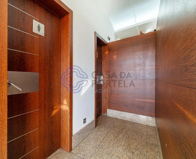 Negócio para Venda em Vila de Cucujães Foto 24