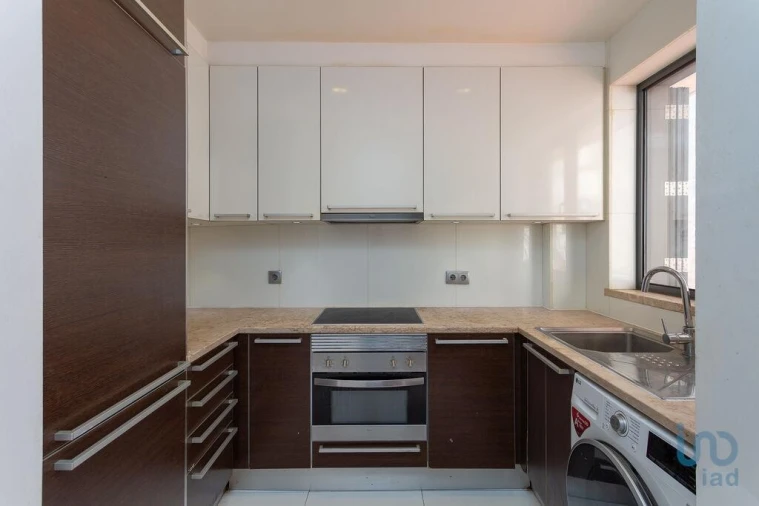 Apartamento T3 para Venda em Santo António Foto 7