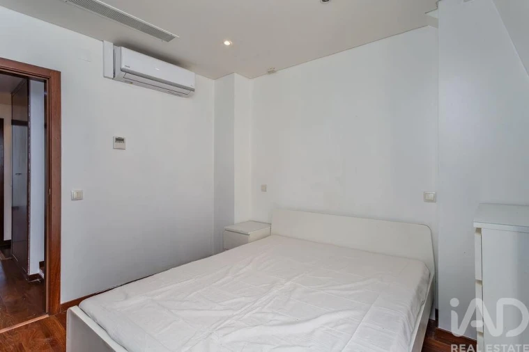 Apartamento T3 para Venda em Santo António Foto 18