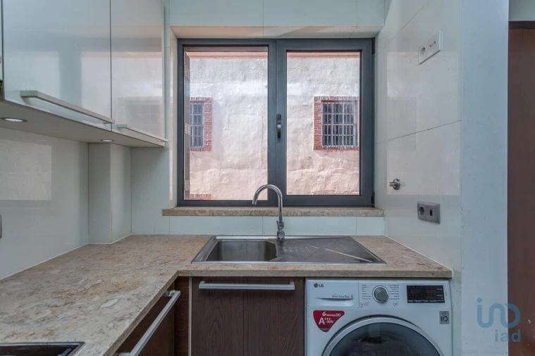 Apartamento T3 para Venda em Santo António Foto 8