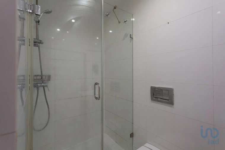 Apartamento T3 para Venda em Santo António Foto 14