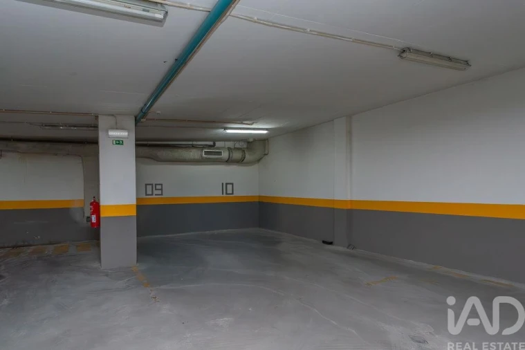 Apartamento T3 para Venda em Santo António Foto 27