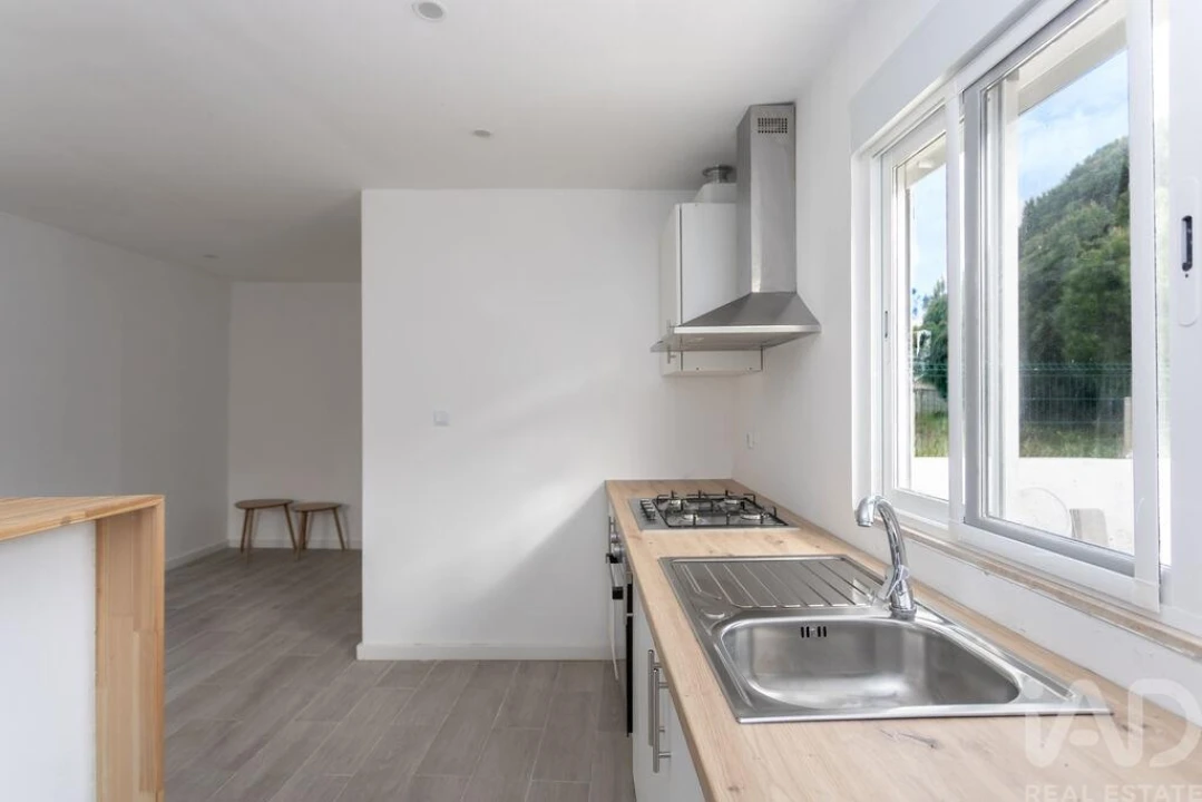 Moradia T2 para Venda em Quinta do Anjo Foto 12