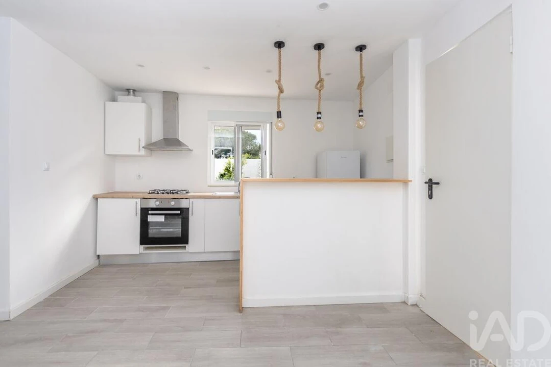 Moradia T2 para Venda em Quinta do Anjo Foto 11