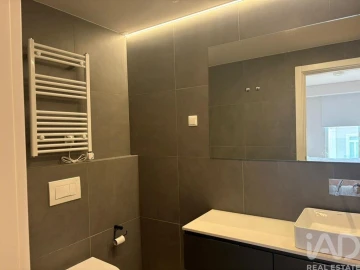 Apartamento T2 para Arrendamento em Arroios