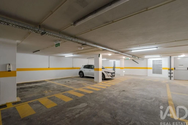 Apartamento T2 para Arrendamento em Arroios Foto 25