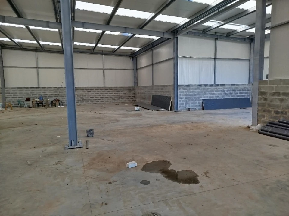 Armazém para Arrendamento em Algueirão-Mem Martins Foto 2