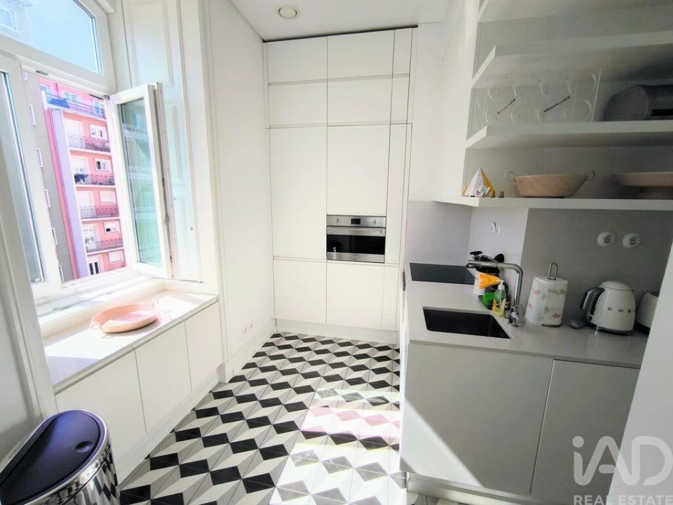 Apartamento T2 para Arrendamento em Santo António Foto 10