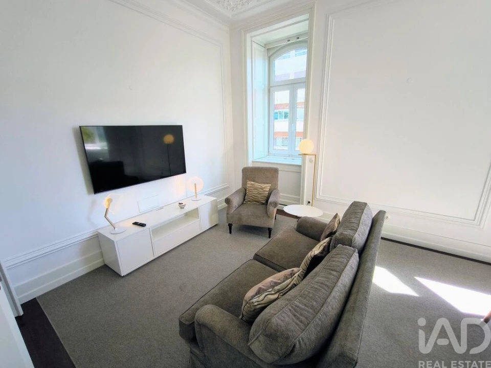 Apartamento T2 para Arrendamento em Santo António Foto 6