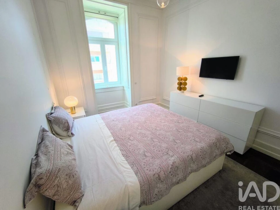 Apartamento T2 para Arrendamento em Santo António Foto 14